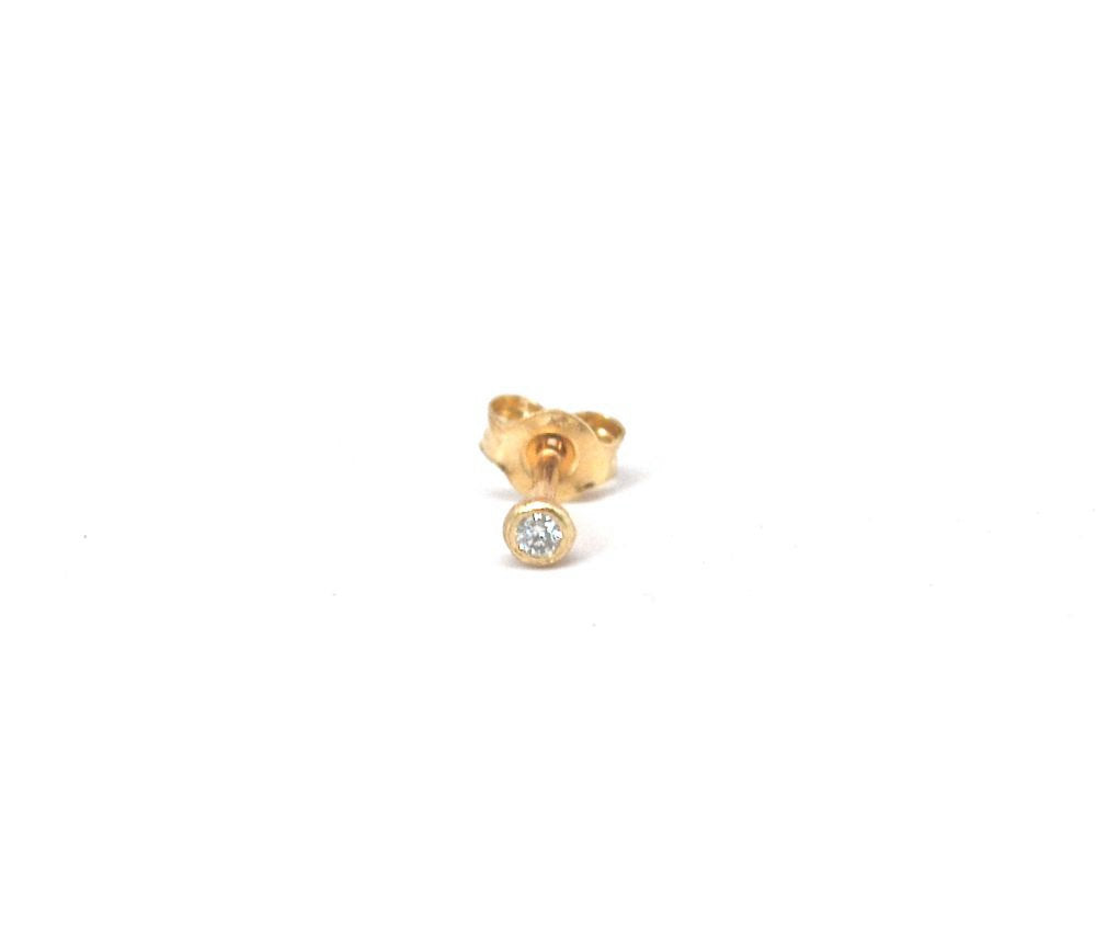 Tiny Diamond Stud Earring, Single 14k Gold Diamond Earring, Diamond Stardust Earring, Diamond Studs, Cartilage Earring